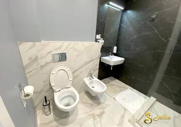 Фото номера Улучшенный двухместный номер с 1 кроватью Мотели Hotel Saftica г. Săftica 28