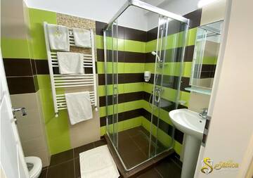 Фото номера Стандартный двухместный номер с 1 кроватью Мотели Hotel Saftica г. Săftica 3
